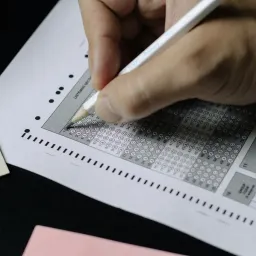  评测即业务：大模型应用开发的生存法则