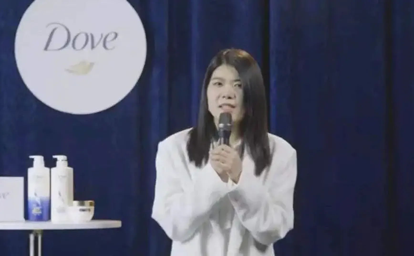 杨笠代言的洗发水虚假宣传，为什么还能那么自信？
