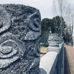 不快乐的原因：活在过去或未来，而不是当下