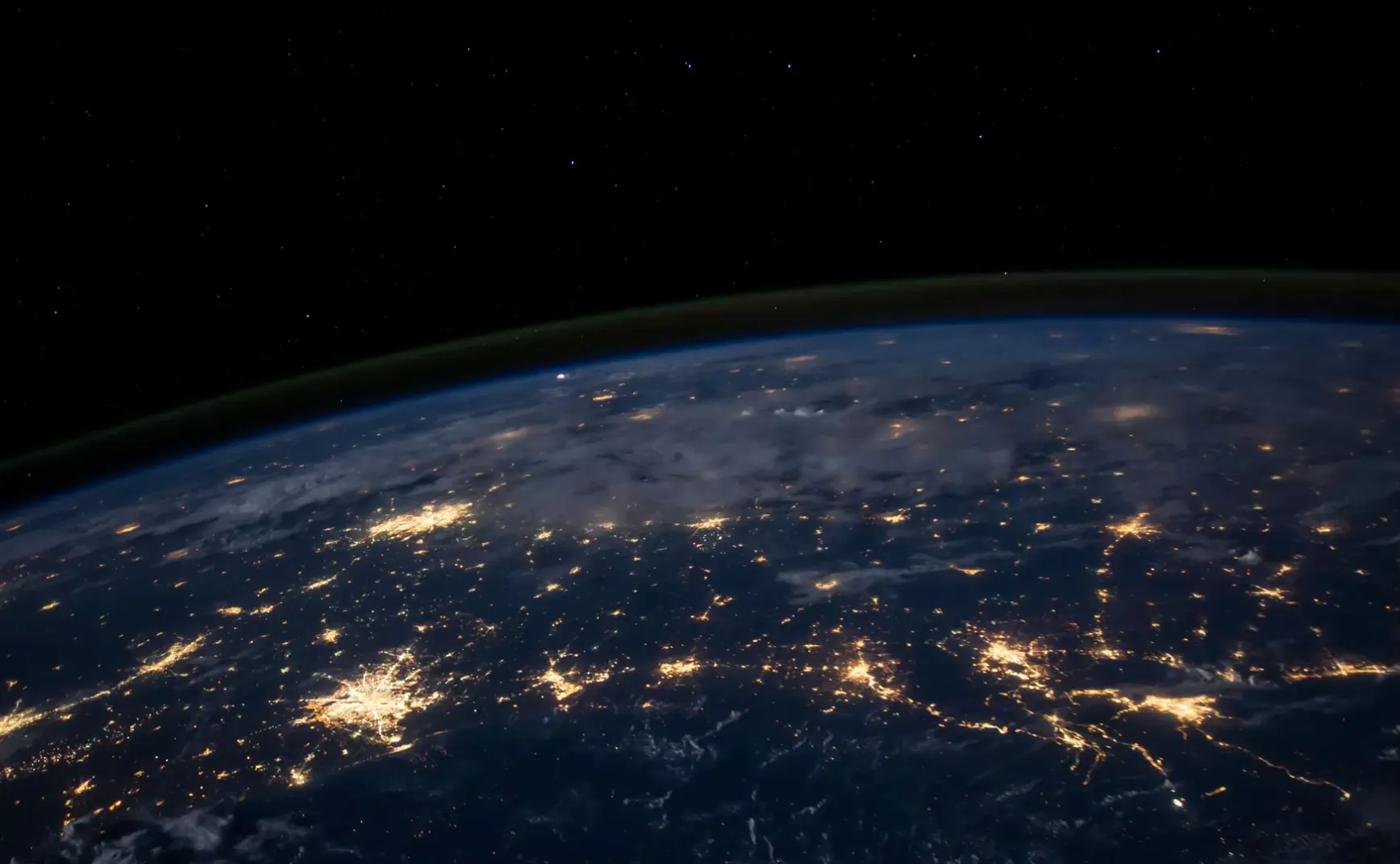 9月16日 | 西贝预制菜风波持续，网络安全与市场监管受关注