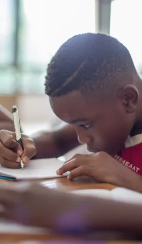 オンラインスクールの成功への道：ARCHとの協力