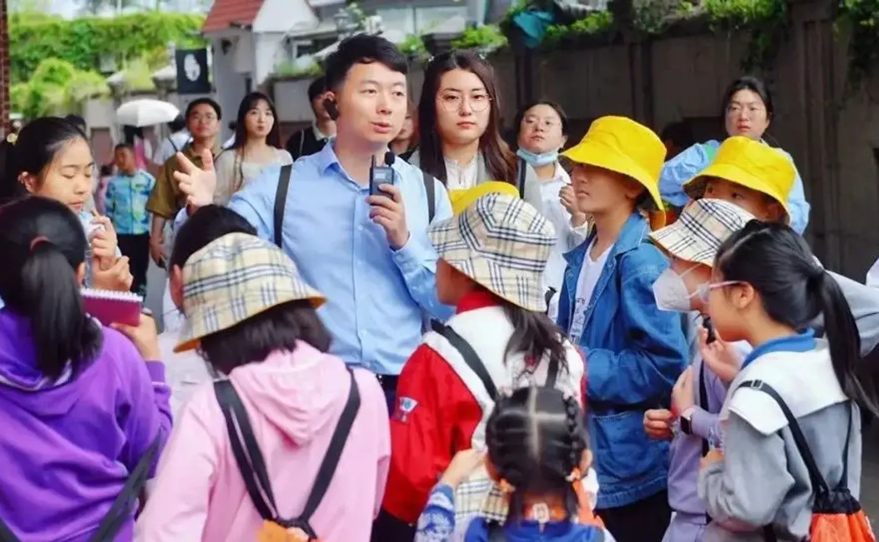北京那些坑娃的夏令营被骂得好惨，搞得我还有点骄傲
