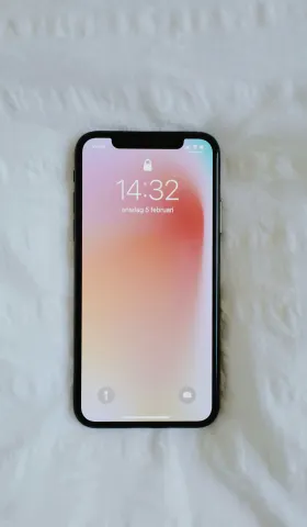 AI 的变与不变：AI 搜索不是搜索，AI 电话也不是电话