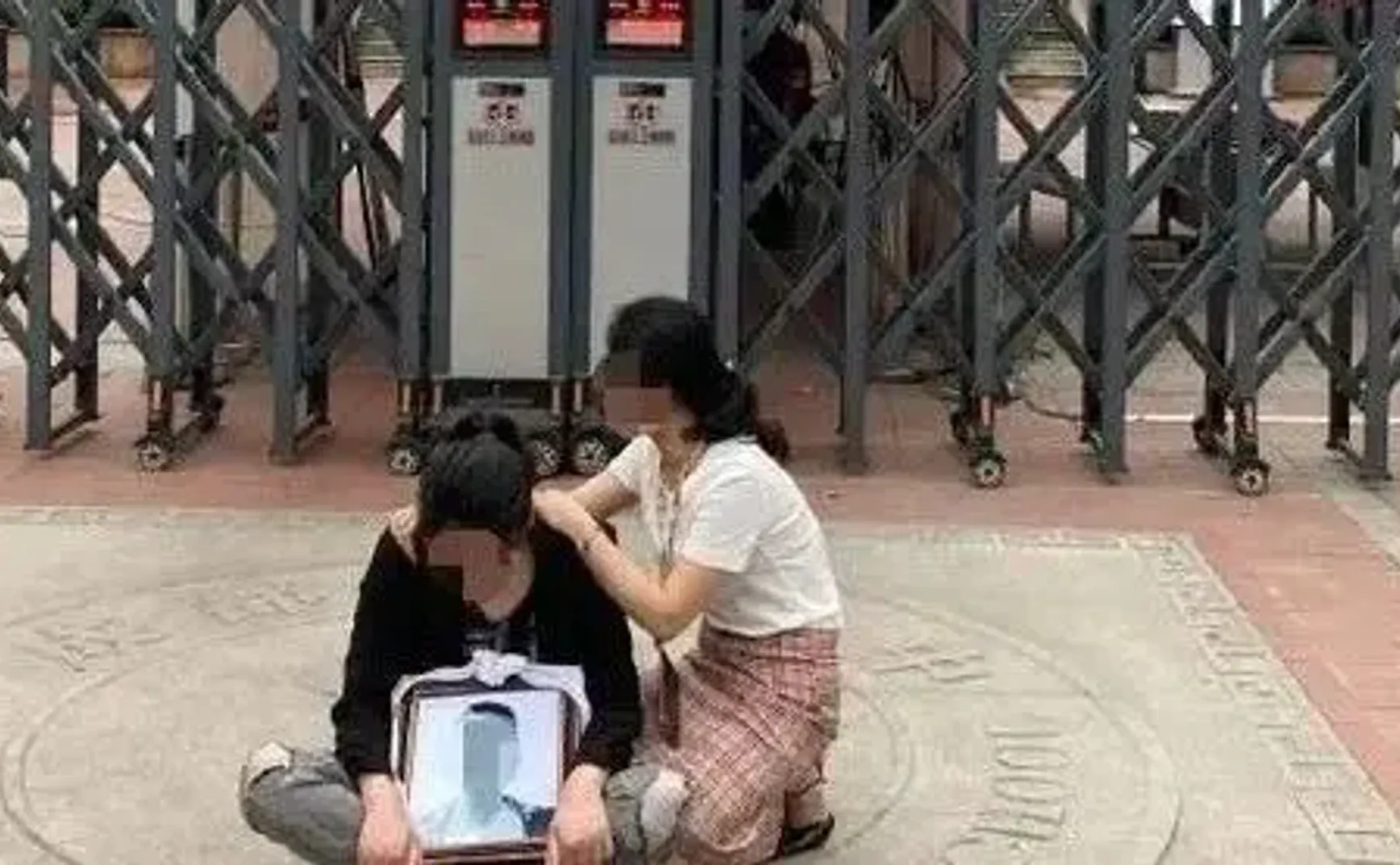 成都四十九中这个热点，我真的写不了啊
