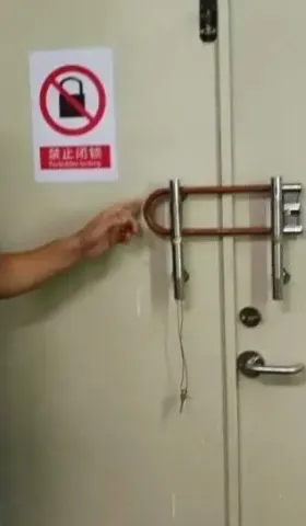 又见火灾致数十人重大伤亡！疫情期间锁上的消防通道打开了没？