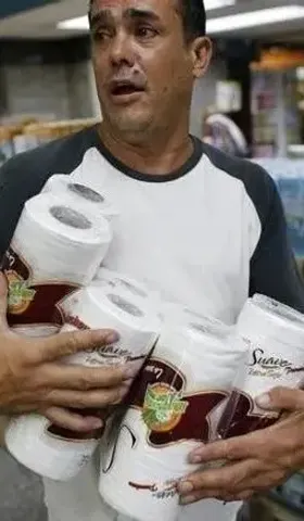 国外也恐慌抢购？我怀疑这作业从范本开始就歪了