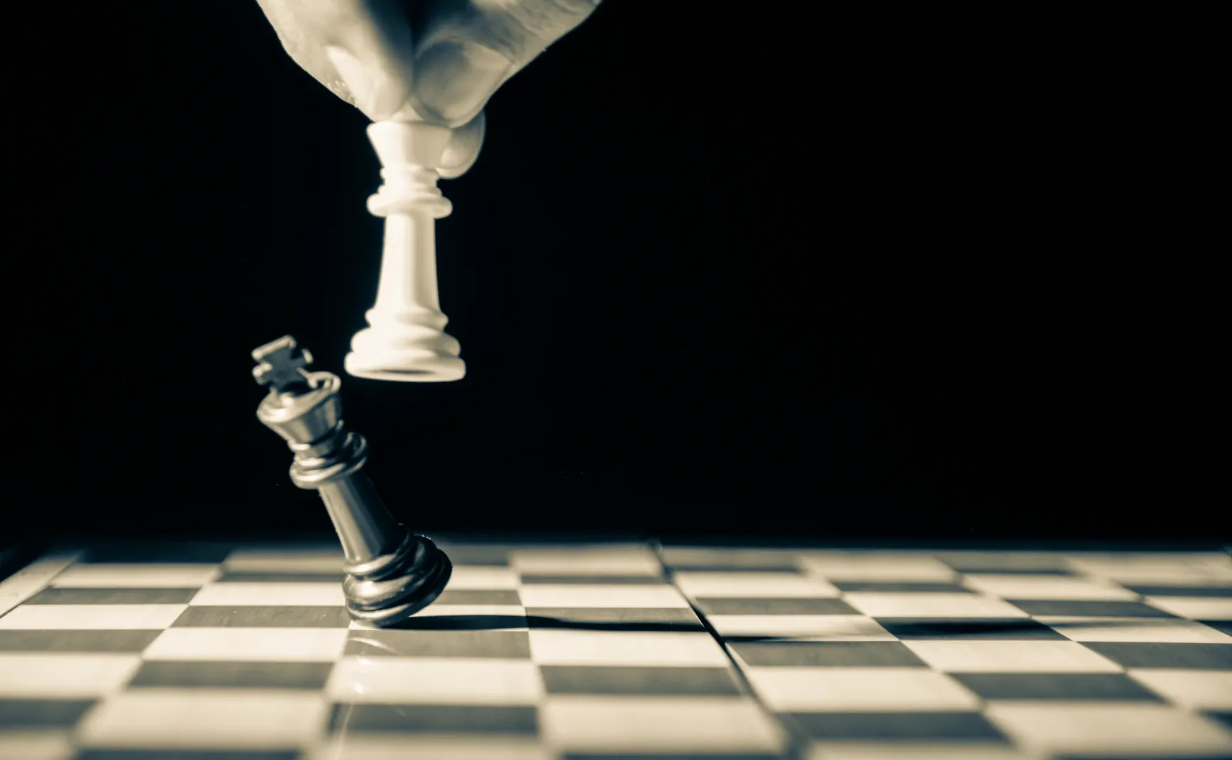 《认知主权原理与实践》 第 10 章：内部的深渊