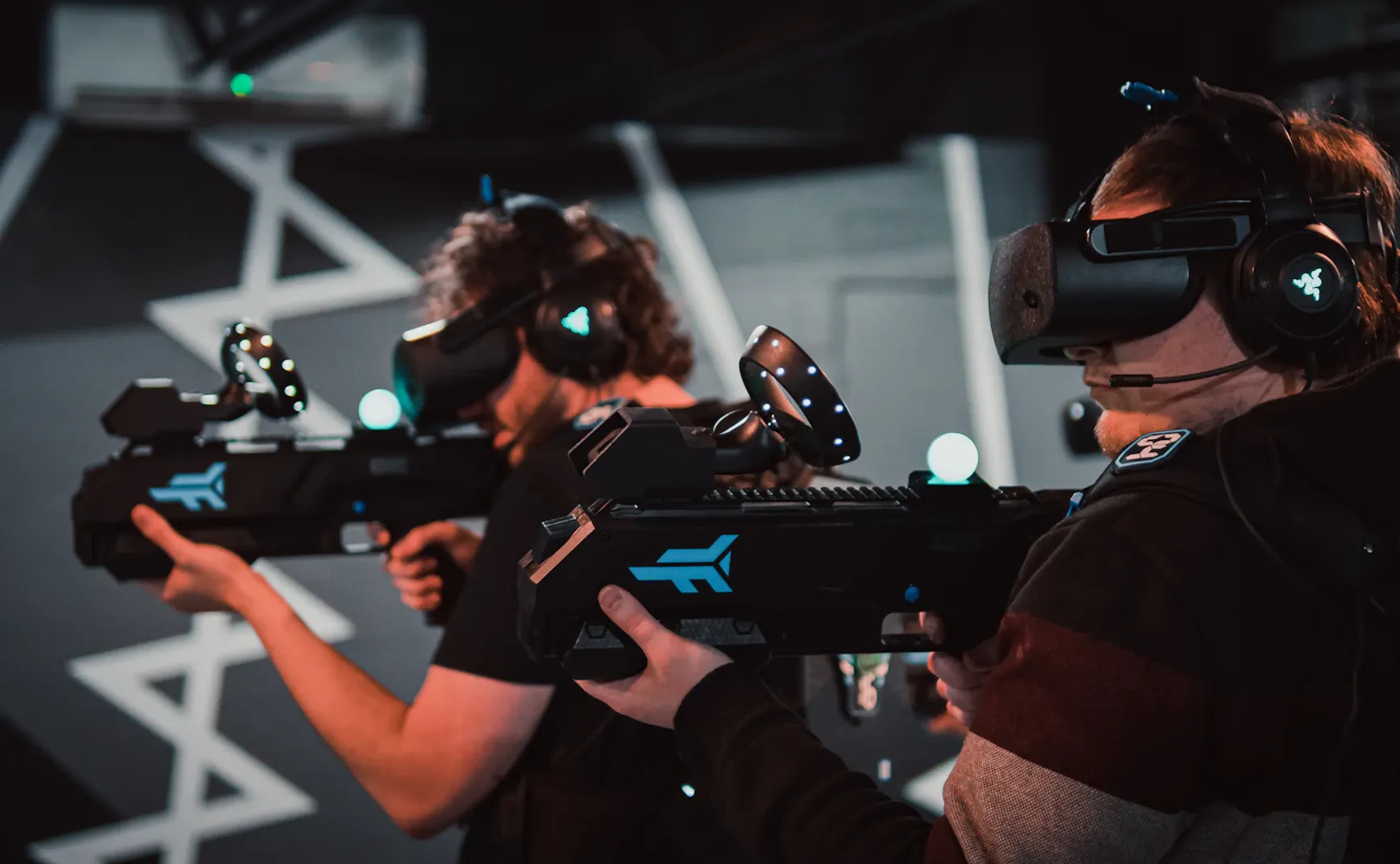 高清视频系统端到端延迟的量化评估：模拟与数字路径对比分析