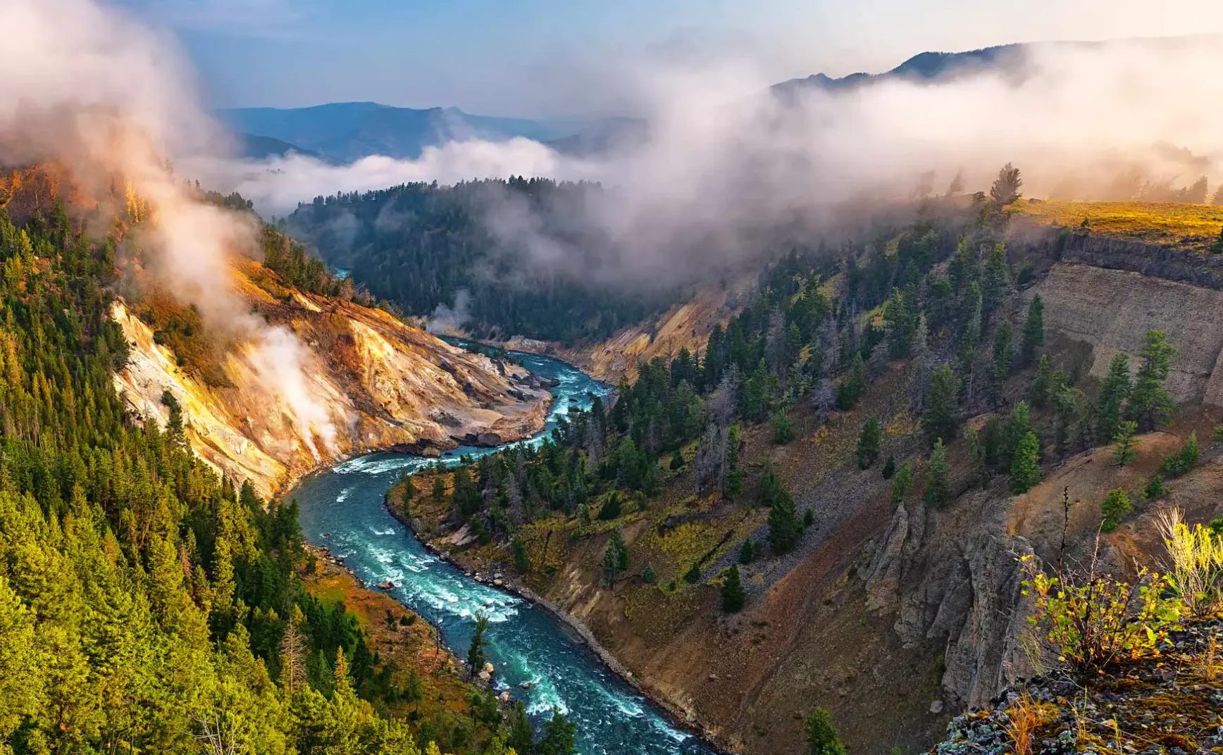 8月25日 | 每日要闻：官员落马，高校停薪，豪宅抢手，抗战纪念演练