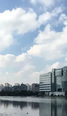 天正高，歌正长
