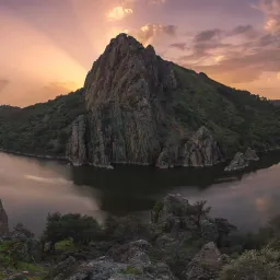 9月11日 | 中东冲突升级法国政局动荡，中国聚焦治理反腐与国防安全