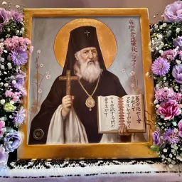 显神迹的圣像：神奇地自己流出圣油，治愈癌症
