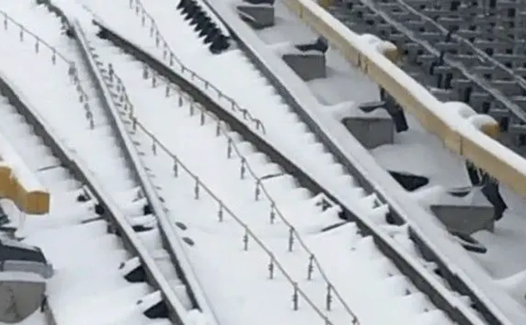 北京地铁追尾事故，责任不该推给下雪