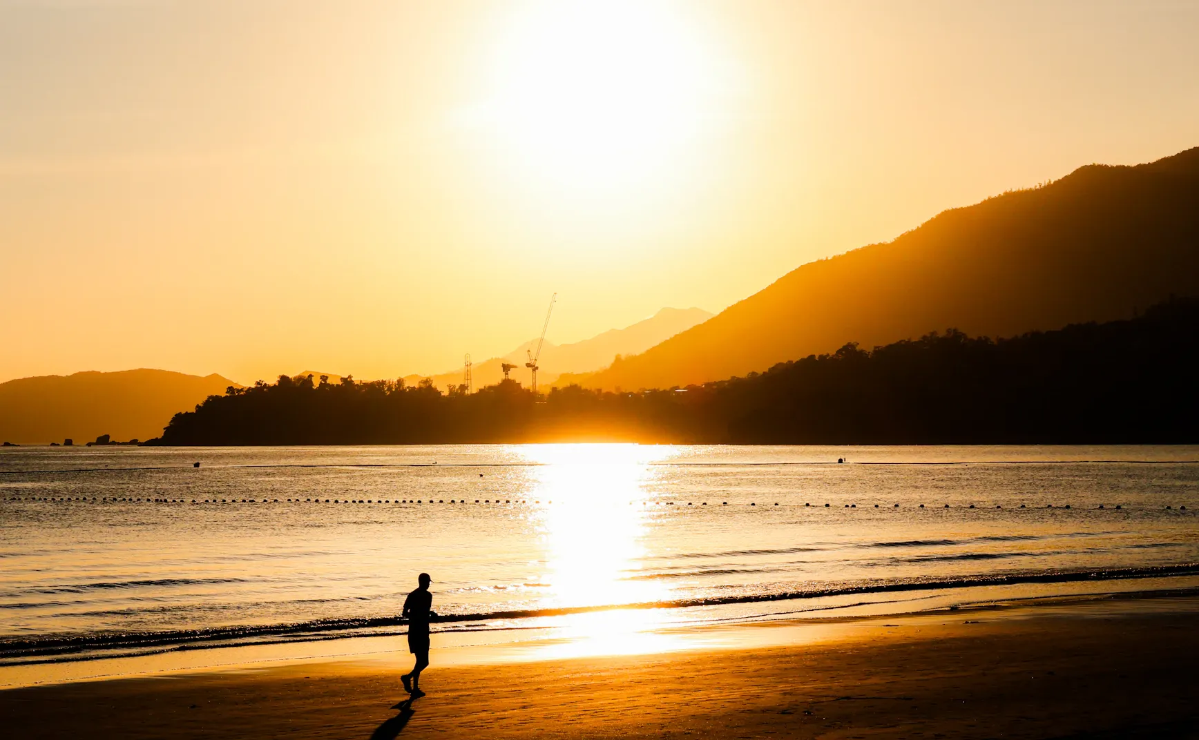 【解讀美股情緒】有人放煙火 有人追晚風 - 20251120