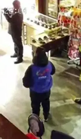 大同撬锁点灯的违法行为，光道歉是远远不够的