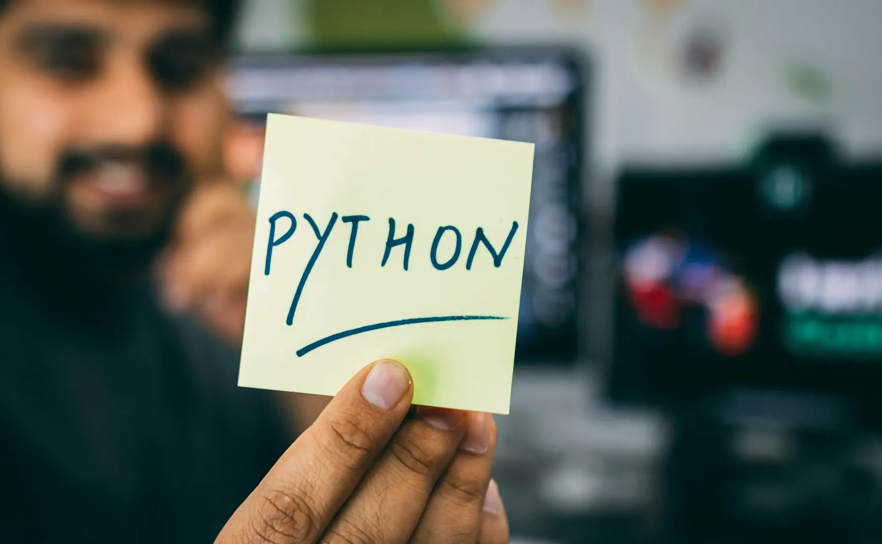 python基础-标识符，保留字,换行符，不换行符
