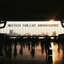 07 咖啡8.8一杯的成本构成；电车起步快的秘密；碳普惠存在的问题；英文表达“同比”和“环比”