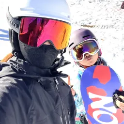 如何把雪板科学的装入板包？