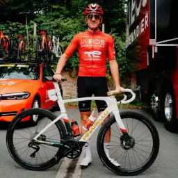 #001 又一传奇车手谢幕，杰兰特·托马斯在家乡正式退役。