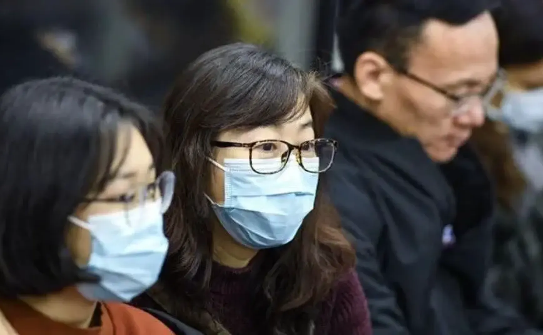 现在可以不戴口罩了！之前的规定错了吗？