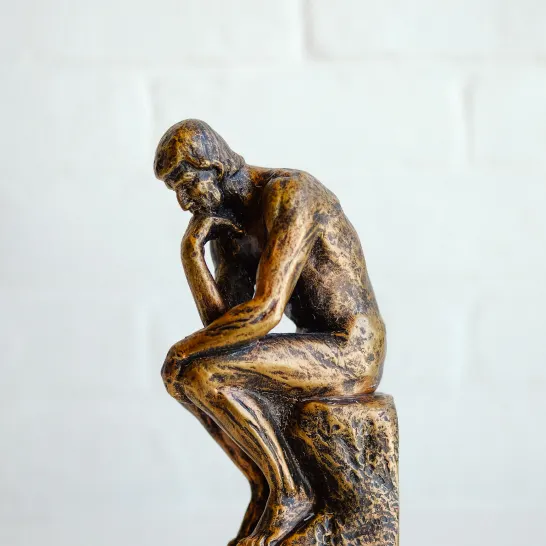 审辩式思维应用框架：从深度剖析到建构性吸收与力行