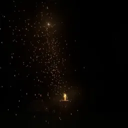 【38】炮竹声后,看见家的燃烧与裂纹 | 曲率飞船 newsletter