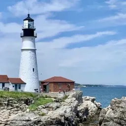 在世界尽头，遇见心中的灯塔